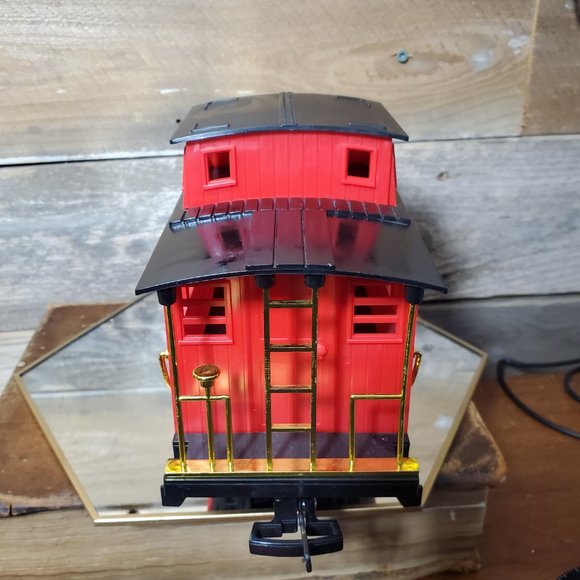 G-Scale Rio Grande Caboose #4067 & six (6) Track Lengths by Scientific Toys Ltd. - Picture 8 of 9